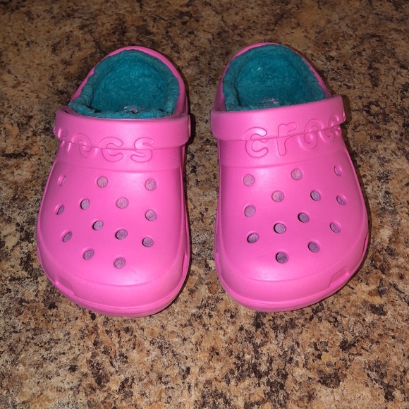 fuzzy crocs girls
